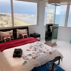  Проживание в семье Seaview