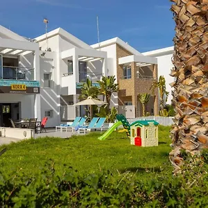 villa-nora.protaras-cy-hotels.com/
