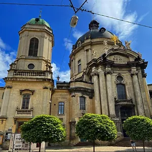 https://vip-apartment-ploscha-rynok-lviv.hotelslviv.net